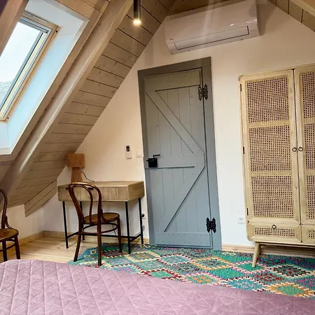 Kalvin Sqare Apartament