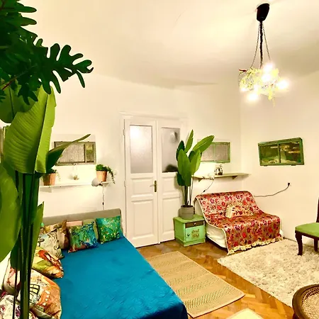 Kalvin Sqare Apartament