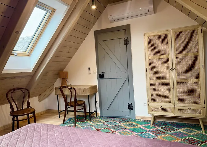 Kalvin Sqare Apartment